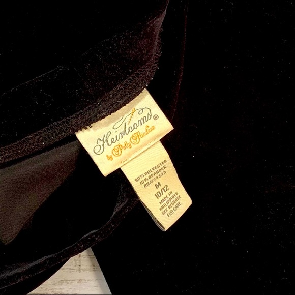 Heirlooms velvet set. - Picture 2 of 6